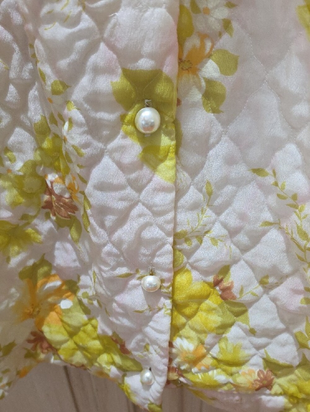 Vintage 1960's Floral Quilted Belted Coatigan in Pastel Yellow & Peach - Picture 7 of 15